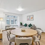 Luxury 1br In The Center - Color 5 شقة