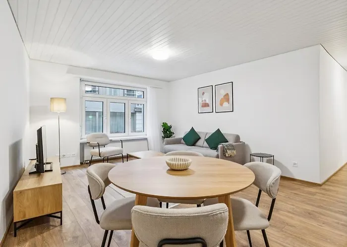 Luxury 1br In The Center - Color 5 Apartment